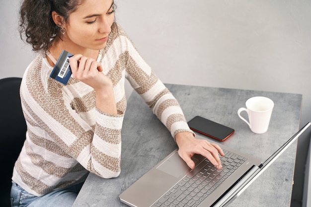 Akty notarialne online – nowa era usług prawnych